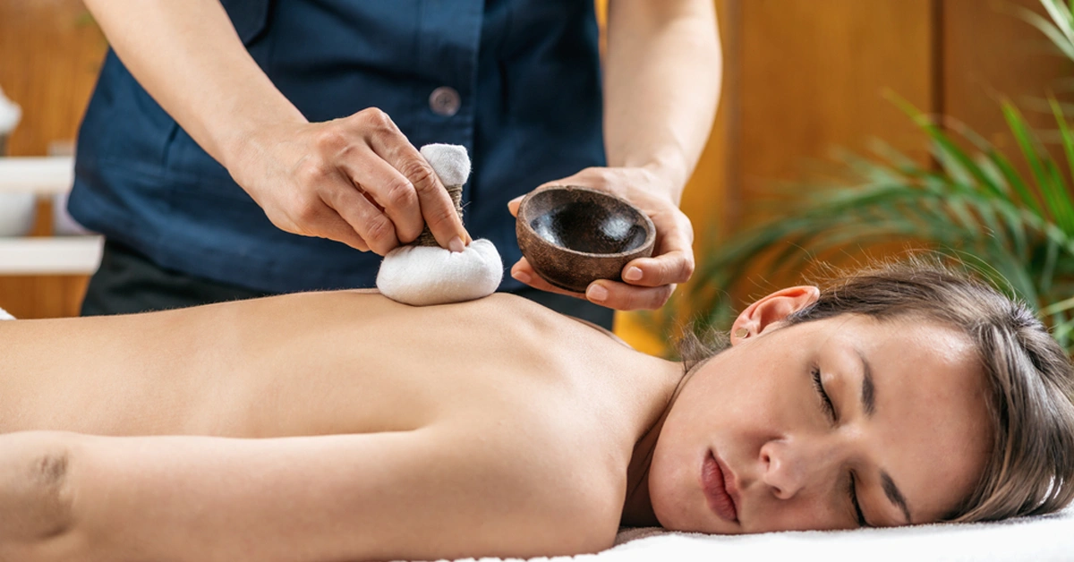 Ayurvedic massage for pain relief at Medlounges Thiruvalla
